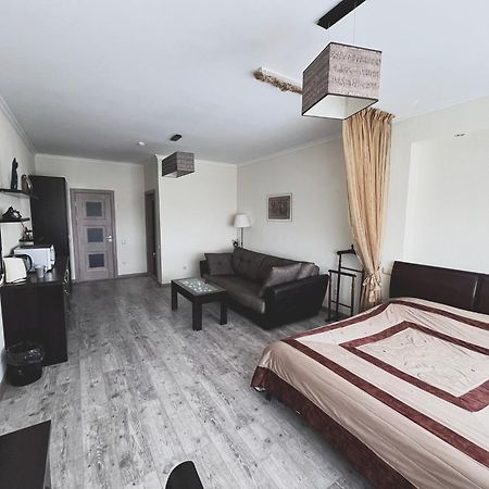 Vip House Hotel Астана Екстер'єр фото