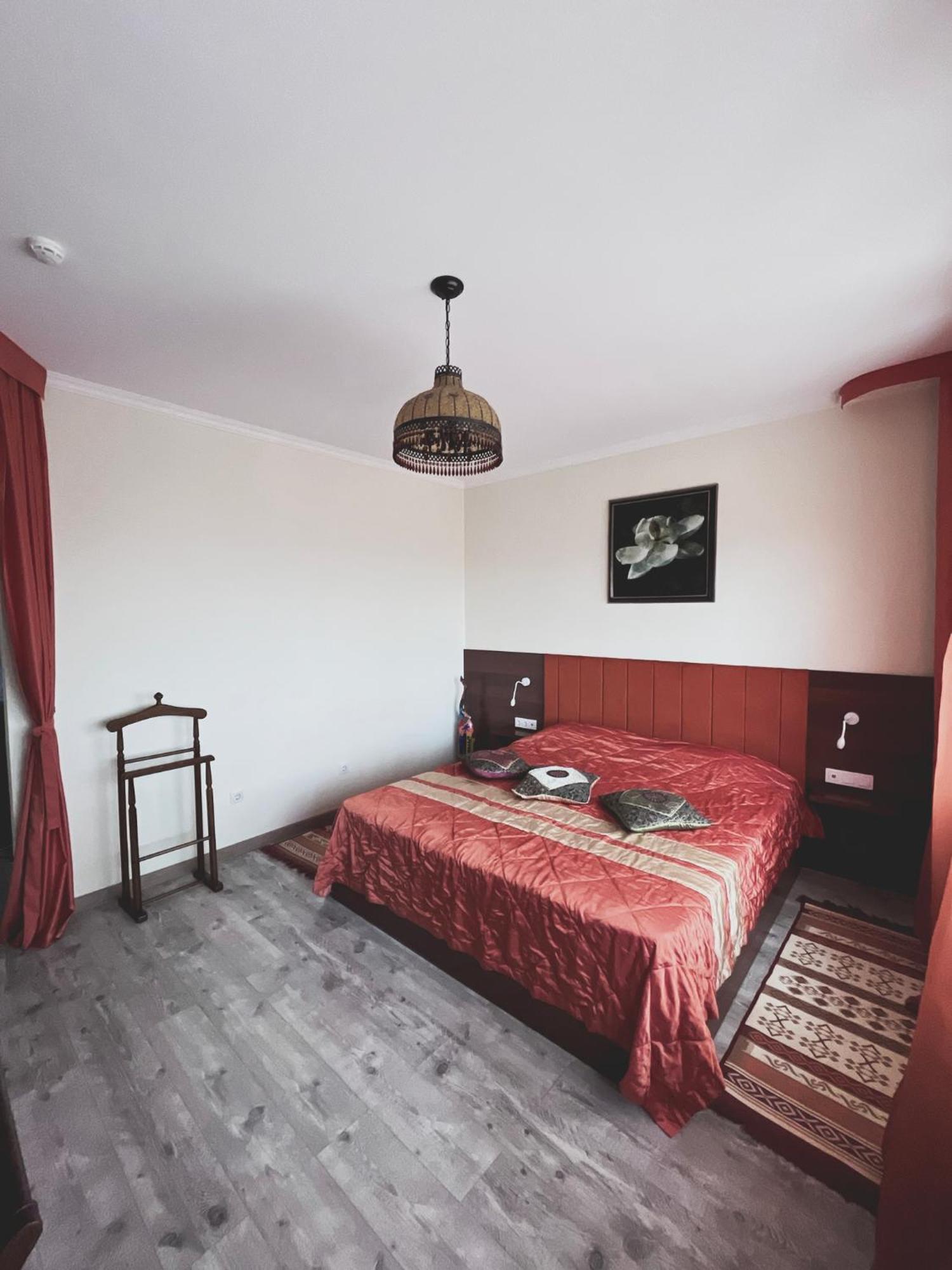 Vip House Hotel Астана Екстер'єр фото