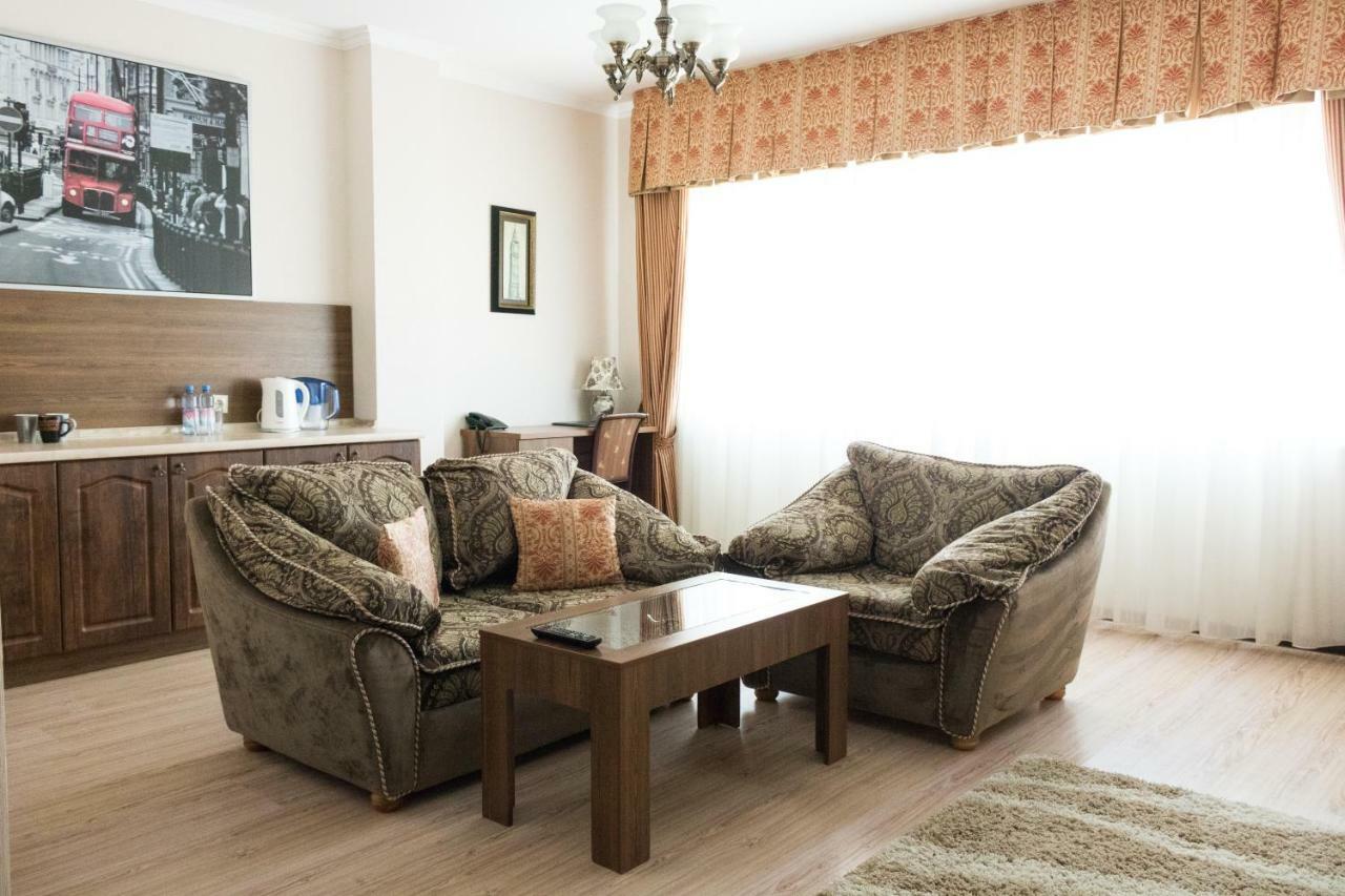 Vip House Hotel Астана Екстер'єр фото